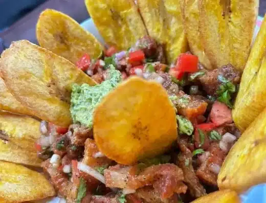 Oye Bonita Restaurant Lynn | Cocina Latina, Cócteles y Experiencia Mundial 2026 en Lynn, MA